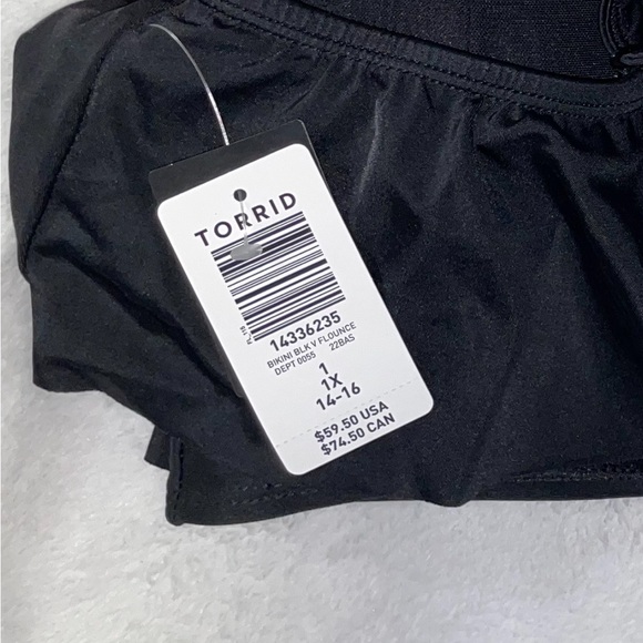 Brand new flounce bathing suit top. 1x 14-16 torrid sizing. - Picture 4 of 4